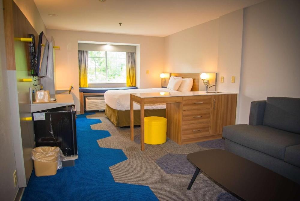 Microtel Inn & Suites by Wyndham Daphne Image 16