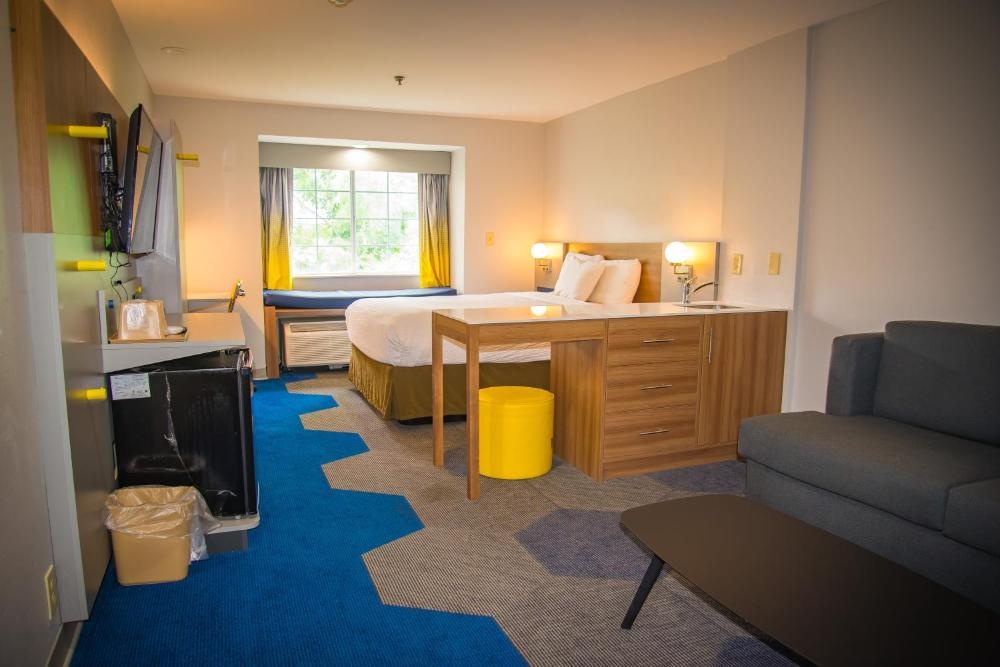 Microtel Inn & Suites by Wyndham Daphne Image 18