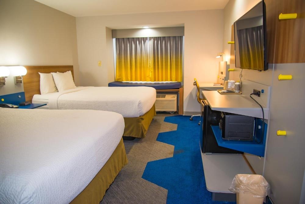 Microtel Inn & Suites by Wyndham Daphne Image 34