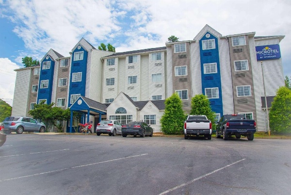 Microtel Inn & Suites by Wyndham Daphne image 1