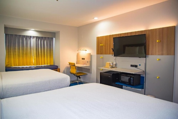Microtel Inn & Suites by Wyndham Daphne image 12