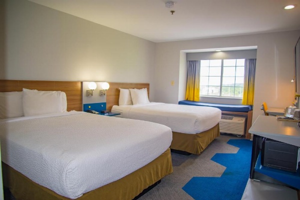 Microtel Inn & Suites by Wyndham Daphne image 7